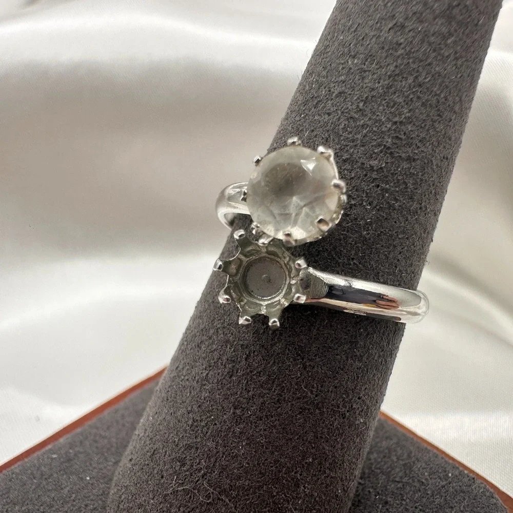 Vintage Y2K Silver Tone Clear Rhinestone Bypass Ring Women's Classic Jewelry 90s